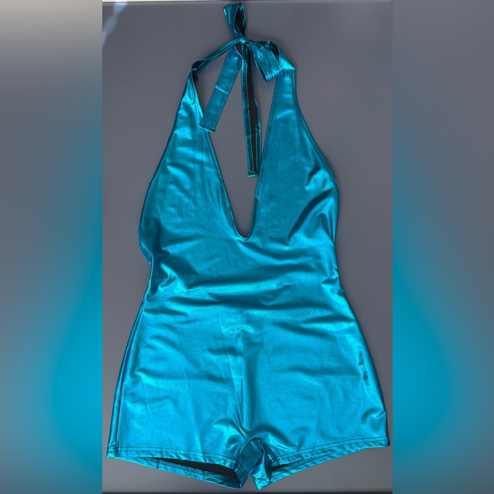 Metallic Romper - Picture 2 of 10